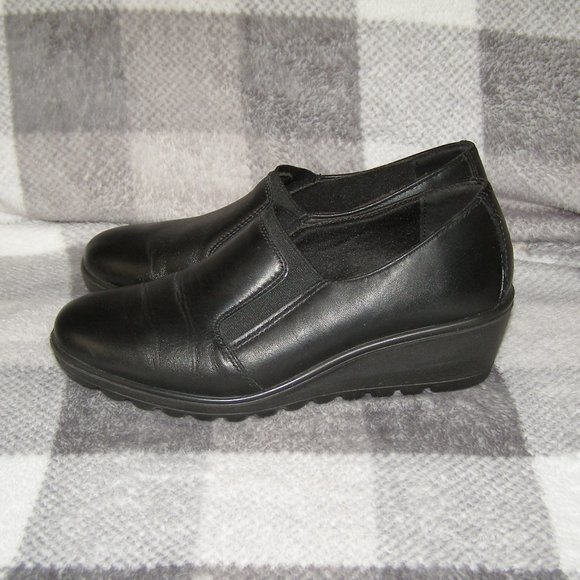 Flexus size 7.5 Euro 38 Black Leather Wedge shoes - Picture 3 of 13